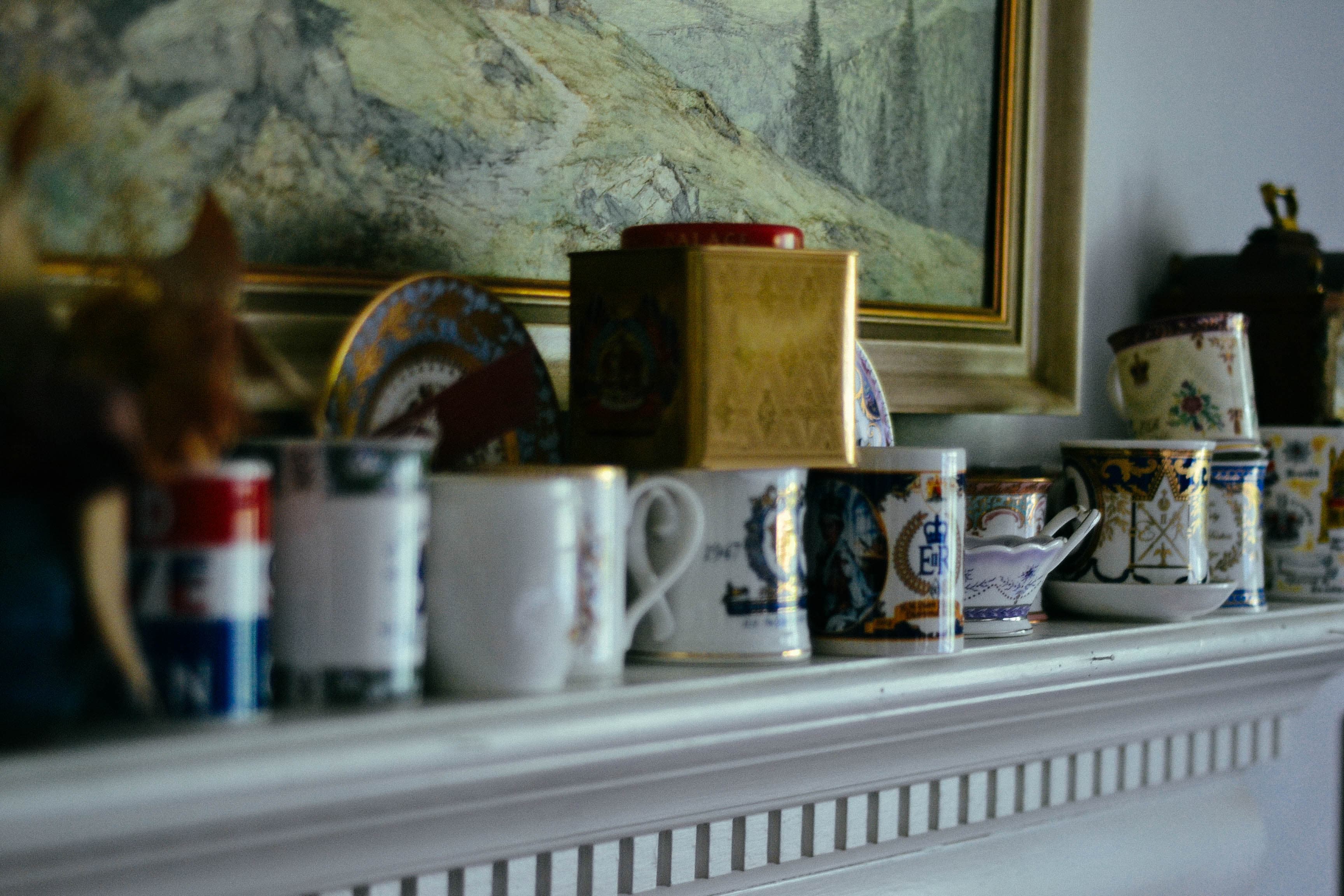 Mugs celebrating royal jubilees
